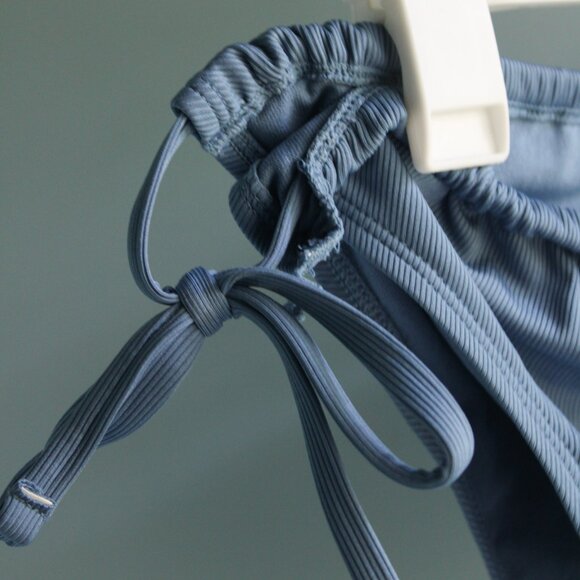 Shade & Shore string bikini set, light blue. Top size L, bottom size M - Picture 7 of 8